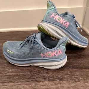 Hoka Light Blue Clifton 9